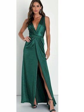 Lulus Perfect Refinement Emerald Green Satin Pleated Maxi Dress Size XS New NWT